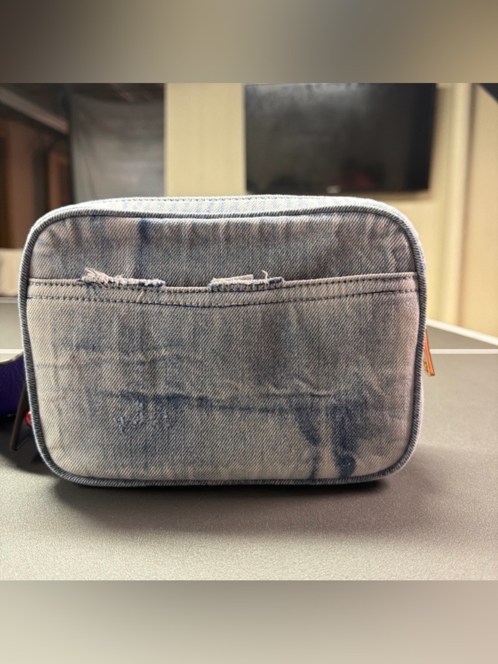NWT Carey Crossbody BagIn Loved Denim With Charms Gold/Light Indigo - Picture 6 of 11